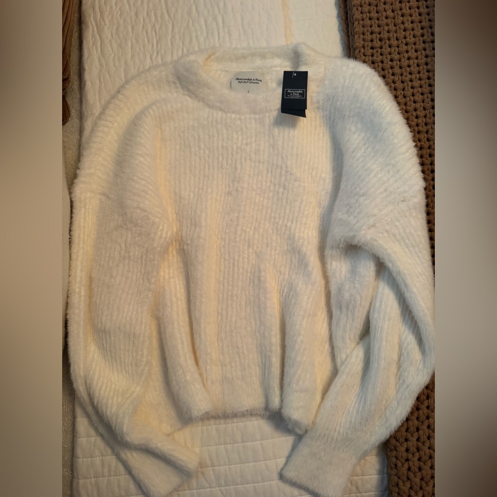 Abercrombie & Fitch Soft White Sweater